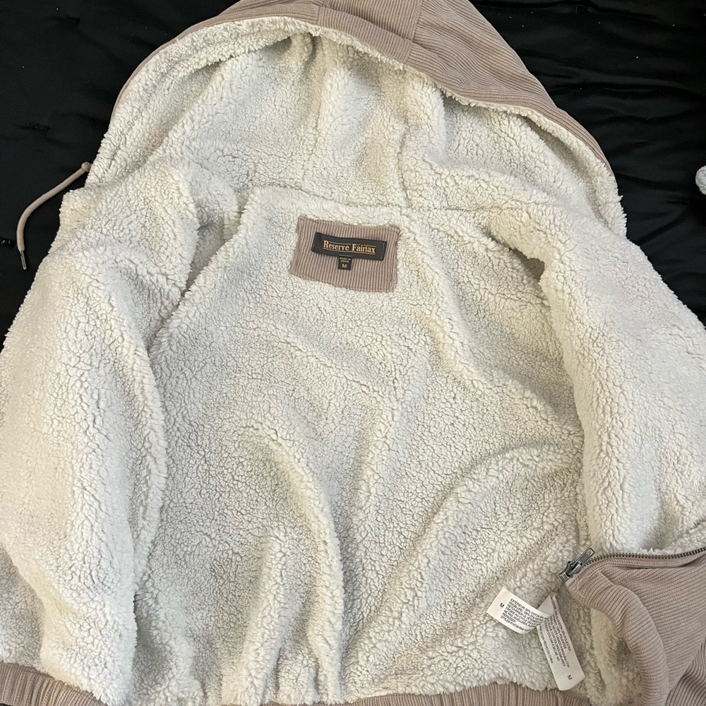 Tan sweater - Picture 3 of 4